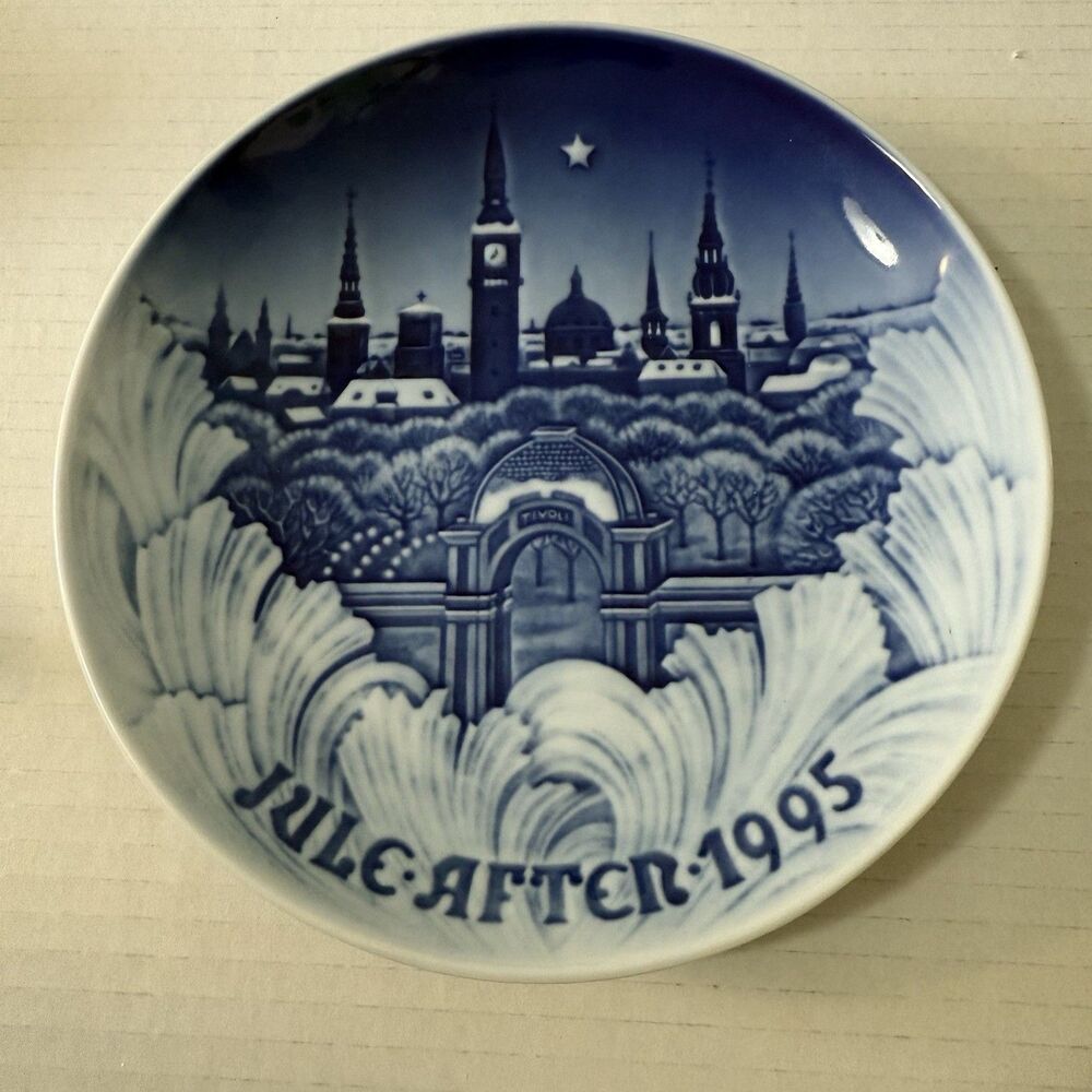 Jule After 1995 The Towers of Copenhagen Bing and Grondahl Collectible Plate
